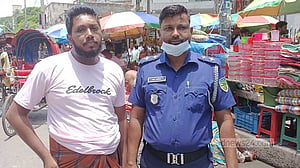 এক্সপ্রেসওয়েতে বাসের ধাক্কায় ৫ যাত্রী নিহতের ঘটনায় চালক গ্রেপ্তার