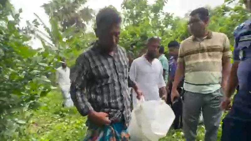 মুন্সীগঞ্জে শিশু খুন, মা ধরিয়ে দিলেন ‘হত্যাকারী’ সন্তানকে