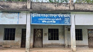 ২৫ শিক্ষক-কর্মচারীর মাদ্রাসায় ‘শিক্ষার্থী ১৮ জন’