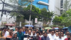 নির্বাচন ভবনের সামনে এনসিপি, জানাল ইসি পুনর্গঠনের দাবি