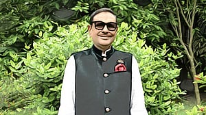 ৫ ঘণ্টা বাথরুমে লুকিয়ে থাকার গল্প শোনালেন ওবায়দুল কাদের