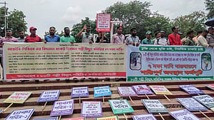 পল্লী বিদ্যুতের আন্দোলনকারীদের কড়া বার্তা সরকারের