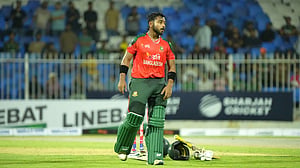 সেঞ্চুরি করেও যে কারণে একাদশে নেই পারভেজ