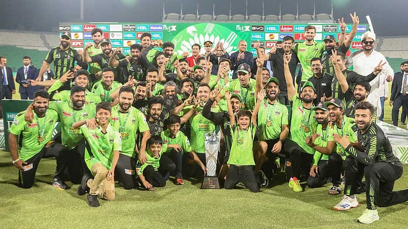 পেরেরা ও রাজার শেষের ঝড়ে পিএসএল চ্যাম্পিয়ন সাকিব-রিশাদদের লাহোর