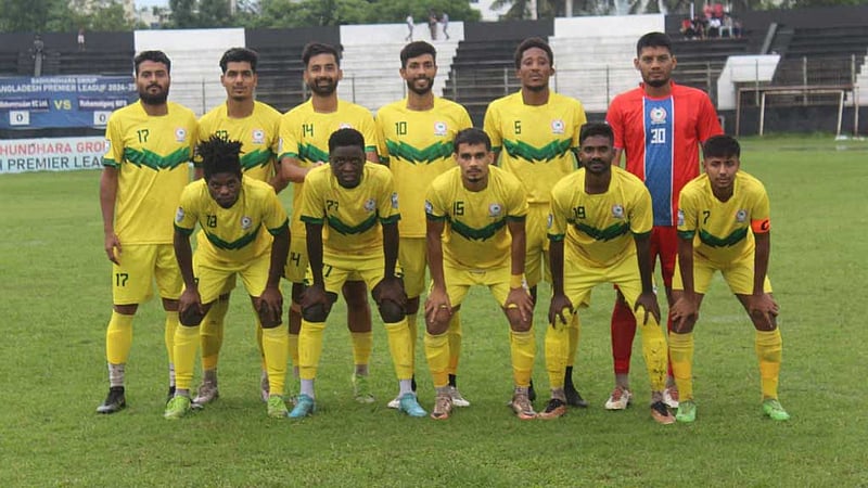 ‘২ দিনের লড়াইয়ে’ চ্যাম্পিয়ন মোহামেডানকে হারিয়ে দিল রহমতগঞ্জ