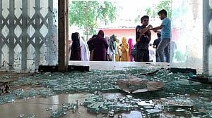 রাজশাহীতে বিএসসি ও ডিপ্লোমা শিক্ষার্থীদের মধ্যে সংঘর্ষ-ভাঙচুর, আহত ১০