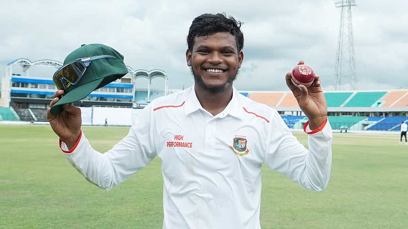 সৈকতের ১৭৫, রকিবুলের ৯ উইকেট