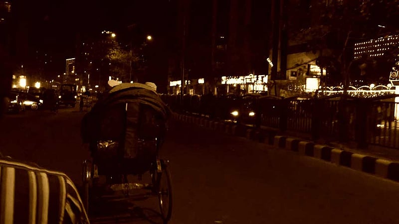 চালককে হাতুড়ি দিয়ে পিটিয়ে রিকশা ছিনতাই