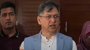 আওয়ামী লীগ দমন-পীড়ন করে নিজেদের ‘মৃত্যু’ ঘটিয়েছে: সালাহউদ্দিন