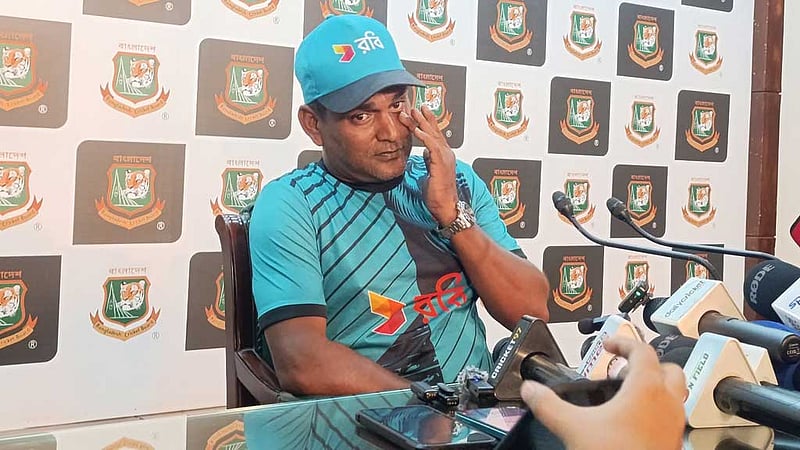 স্থির থাকছে না ব্যাটিং অর্ডার, আভাস দিলেন সালাউদ্দিন