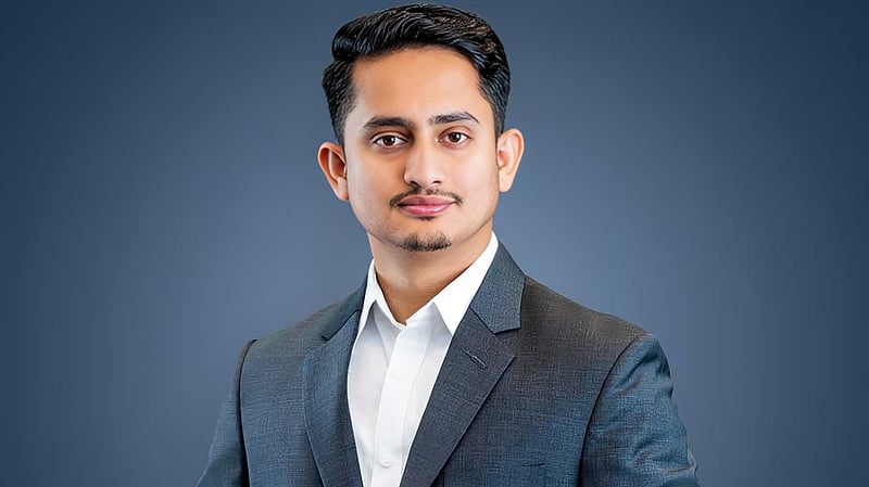 ‘মব করে রায়’: সারজিস আলমকে আইনি নোটিস