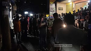 সাভারে ‘মাথায় গুলি করে’ রং মিস্ত্রিকে হত্যা