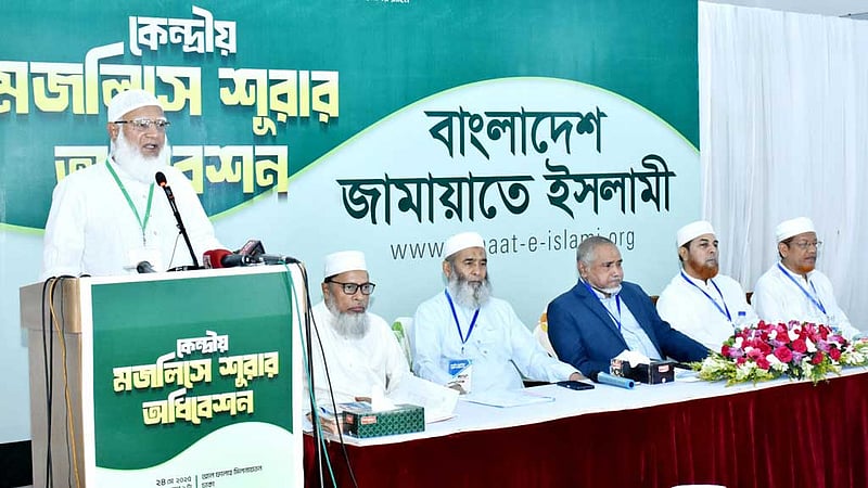 সেনাবাহিনীকে বিতর্কিত করা যাবে না: শফিকুর