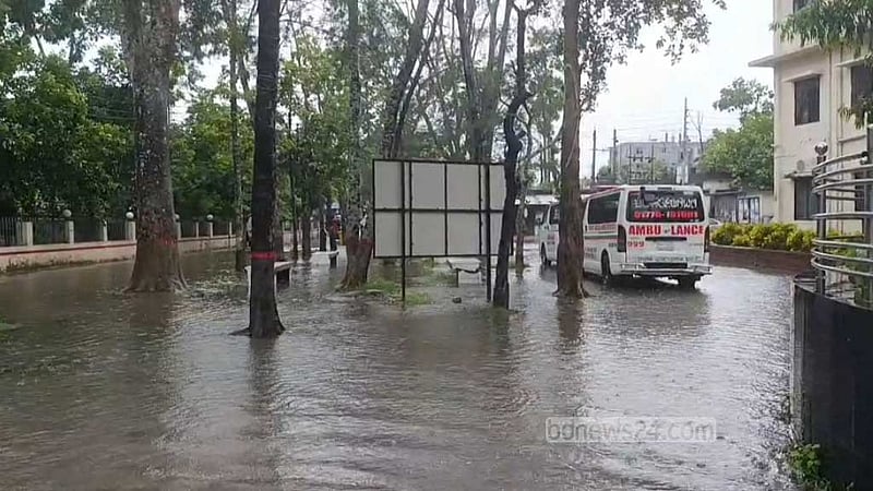 শরীয়তপুরে টানা বৃষ্টিতে নিম্নাঞ্চল প্লাবিত, বিপর্যস্ত জনজীবন