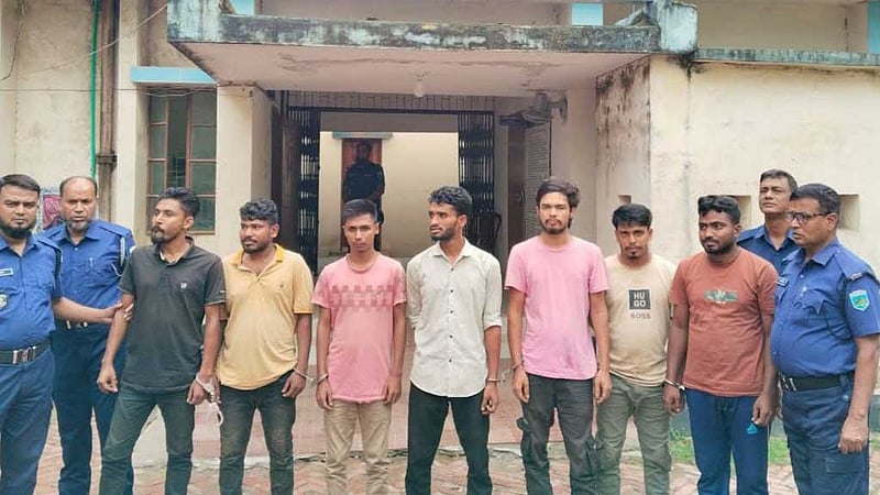 সিরাজগঞ্জে সরকারি চাল জব্দ, ছাত্রদলের ৭ নেতাকর্মী কারাগারে