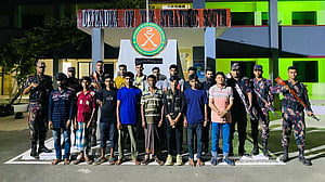 টেকনাফে ‘পাচারকারীদের আস্তানা’ থেকে উদ্ধার ১৪