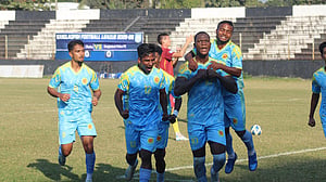 ফিফার নিষেধাজ্ঞামুক্ত আবাহনী