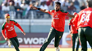 নিউ জিল্যান্ডের বিপক্ষে প্রথম ২ টি-টোয়েন্টির দলে সাকলাইন ও রিপন