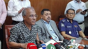 ১৪ মাসে ৪০ বিচারবহির্ভূত হত্যায় কারা জড়িত, যা বললেন স্বরাষ্ট্র উপদেষ্টা