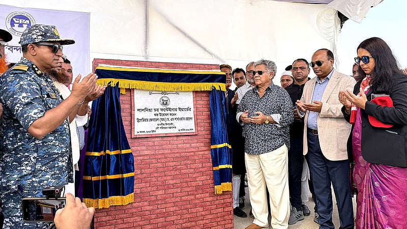 উন্নত দেশে বন্দর চালায় অপারেটর, ‘আমরা কেন পিছিয়ে যাব’: সাখাওয়াত