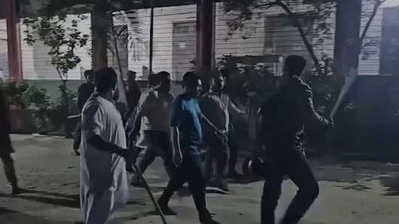 গভীর রাতে আলিয়া মাদরাসায় সংঘর্ষ
