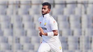 গালিবের তোপে ৫৯ রানেই শেষ চট্টগ্রাম, তানজিদকে ডাকছে সেঞ্চুরি