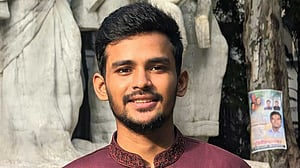 ভোটার এলাকা স্থানান্তর করে ঢাকায় আসছেন আসিফ মাহমুদ