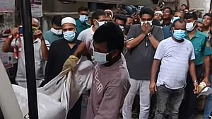 বাড্ডার ভবন থেকে এক যুবক ও নারীর গলিত লাশ উদ্ধার