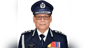 ইন্টারপোল সম্মেলন শেষে দেশে ফিরলেন আইজি