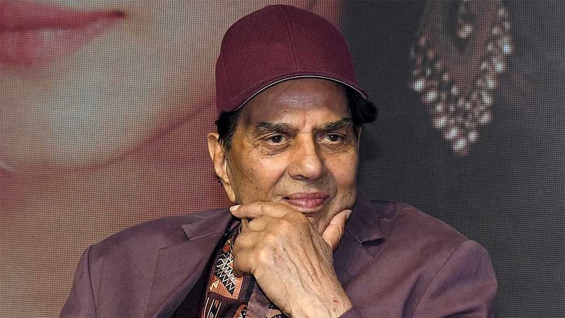 কেমন আছেন ধর্মেন্দ্র