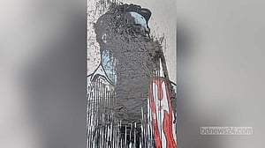 ব্রাহ্মণবাড়িয়ায় ‘জুলাই শহীদ’ মুগ্ধর স্মৃতিস্তম্ভে ‘কালি’