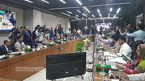 ভোটার উপস্থিতি বাড়াতে রাজনৈতিক দলের সহযোগিতা চাইলেন সিইসি
