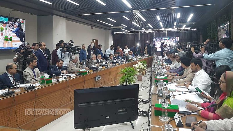 ভোটার উপস্থিতি বাড়াতে রাজনৈতিক দলের সহযোগিতা চাইলেন সিইসি