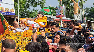 চাঁদপুরে বিএনপির প্রার্থী জালাল ও স্ত্রী-সন্তানদের দেশত্যাগে নিষেধাজ্ঞা