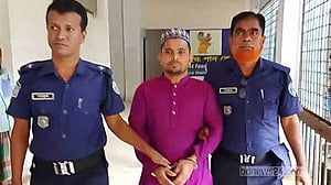 চাঁদপুরে জুয়ায় হেরে ব্যবসায়ীকে হত্যা, যুবকের যাবজ্জীবন