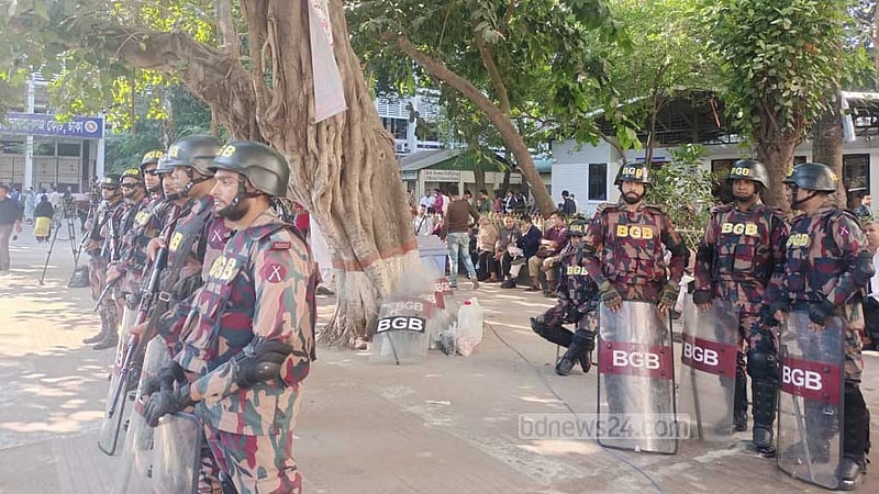 হাসিনা পরিবারের মামলার রায় ঘিরে আদালত এলাকায় বাড়তি নিরাপত্তা