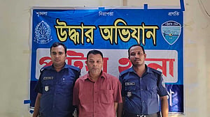 দুবাই থেকে দেশে এসে গ্রেপ্তার ৫৭ মামলার আসামি