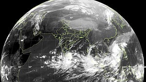 বঙ্গোপসাগরে সুস্পষ্ট লঘুচাপ, মালাক্কার কাছে ঘূর্ণিঝড় ‘শেন-ইয়ার’