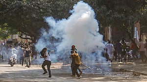 ৩২ নম্বরে ফের ভাঙচুরের চেষ্টা, সংঘর্ষ