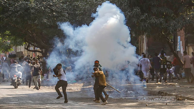 ৩২ নম্বরে ফের ভাঙচুরের চেষ্টা, সংঘর্ষ