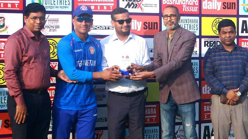ফায়সালের সেঞ্চুরি ও স্পিনারদের ছোবলে বাংলাদেশকে উড়িয়ে দিল আফগানিস্তান