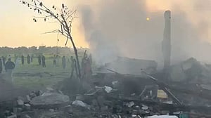 পাকিস্তানের হায়দ্রাবাদে অবৈধ আতশবাজি কারখানায় বিস্ফোরণে নিহত ৭