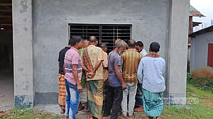গাইবান্ধায় গরু চোর সন্দেহে ৩ জনকে পিটিয়ে হত্যা