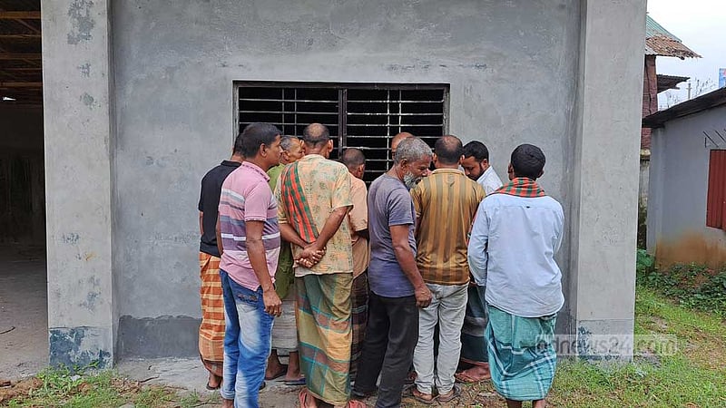 গাইবান্ধায় গরু চোর সন্দেহে ৩ জনকে পিটিয়ে হত্যা