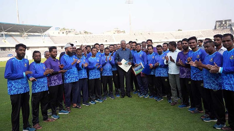 কিউরেটর গামিনি সিলভার আবেগঘন বিদায়