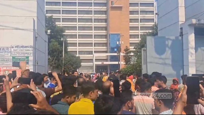 ভূমিকম্প: গাজীপুরে আহত ৪০০, ভবনে ফাটল, খোলা হয়েছে নিয়ন্ত্রণ কক্ষ