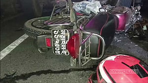 গোপালগঞ্জে দাঁড়িয়ে থাকা ট্রাকের পেছনে মোটরসাইকেলের ধাক্কা, নিহত ২