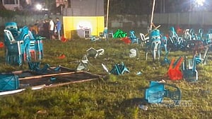 হবিগঞ্জের স্টেডিয়ামে বৃন্দাবন কলেজের কনসার্টে হট্টগোল, আহত ৩০