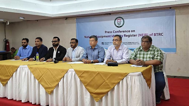 হ্যান্ডসেট নিবন্ধন: দেশি উৎপাদকেরা বলছেন, এক টাকাও দাম ‘বাড়বে না’