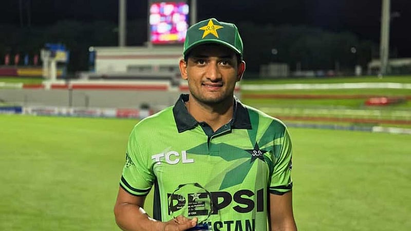 পথ হারিয়ে পাকিস্তান দল থেকে বাদ হাসান নাওয়াজ